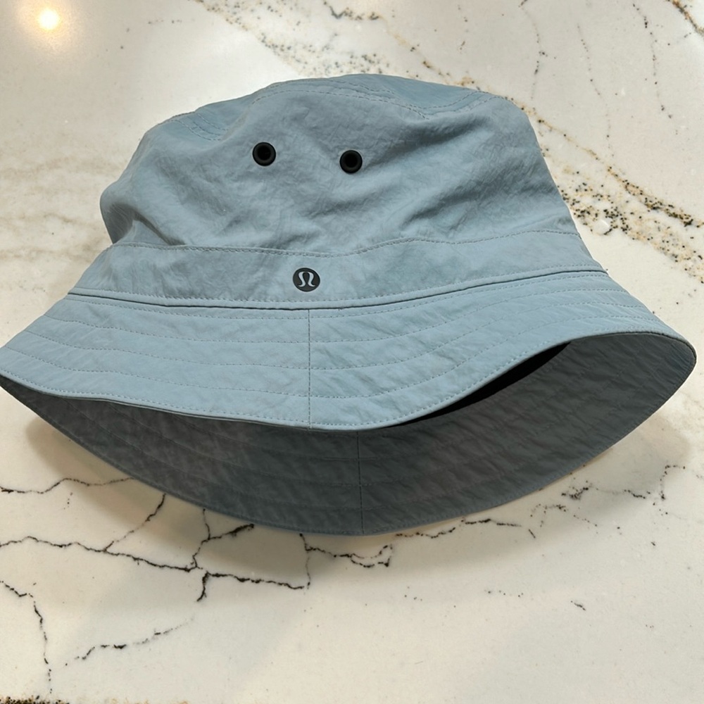Lululemon cornflower blue bucket hat